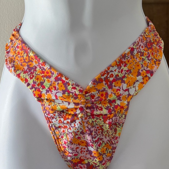 Floral Print Bandeau Underwire Ruched Bikini Set - Picture 5 of 9